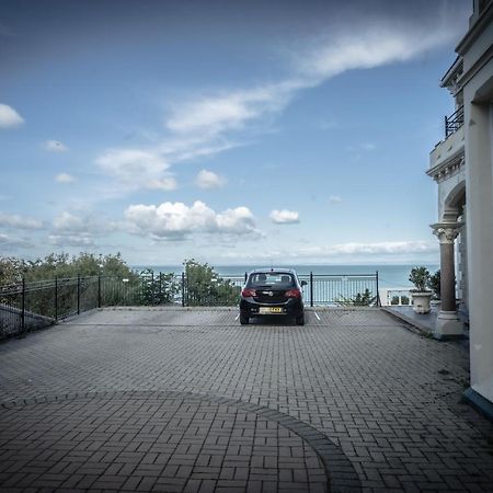 Victorian Penthouse With Panoramic Sea Views Apartment Илфракомб Екстериор снимка