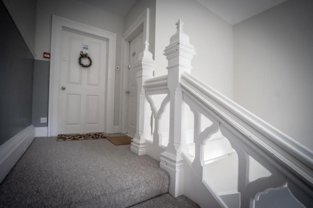 Victorian Penthouse With Panoramic Sea Views Apartment Илфракомб Екстериор снимка